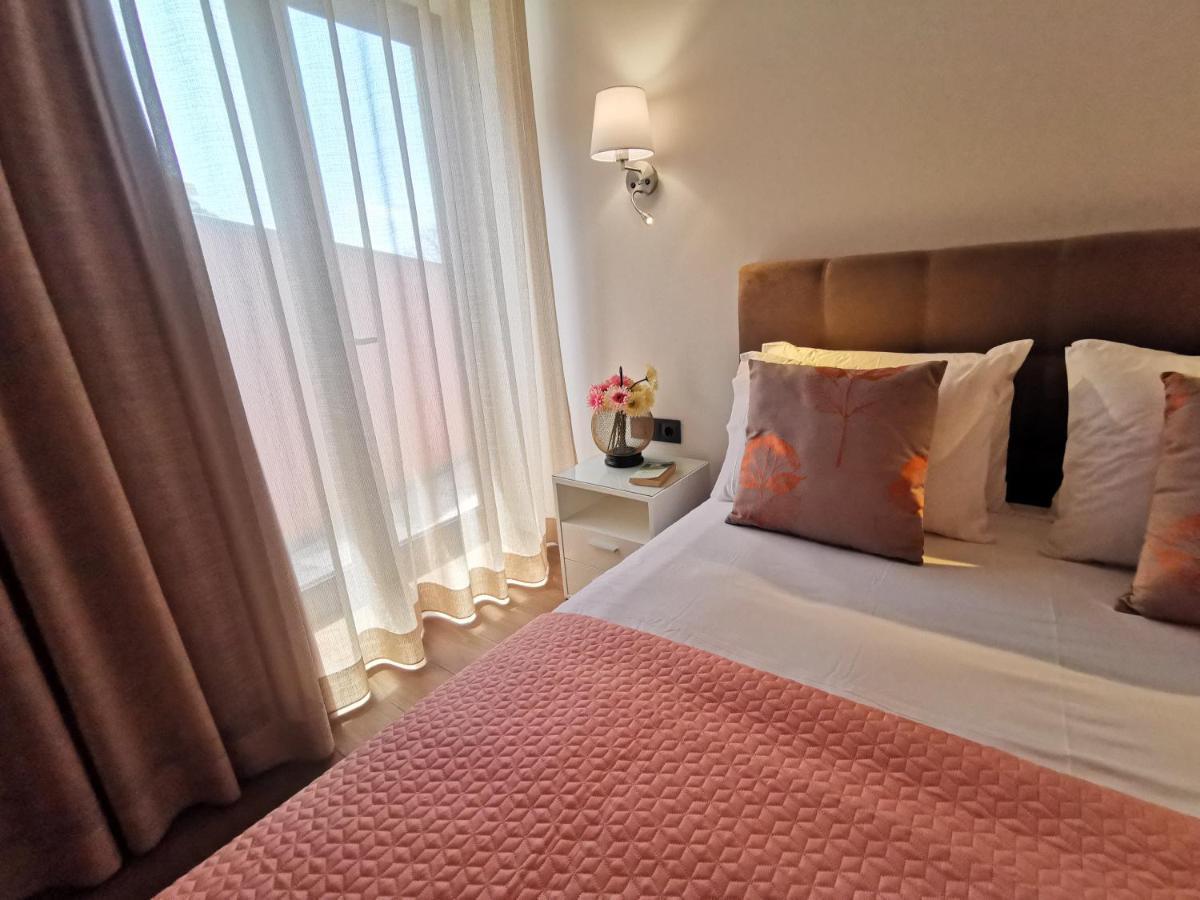 Charming Studios In Calheta Beach - Villa Esmeralda Dış mekan fotoğraf