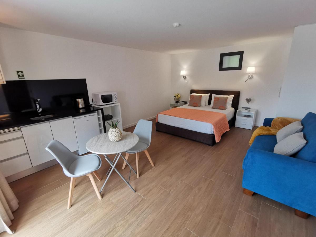 Charming Studios In Calheta Beach - Villa Esmeralda Dış mekan fotoğraf