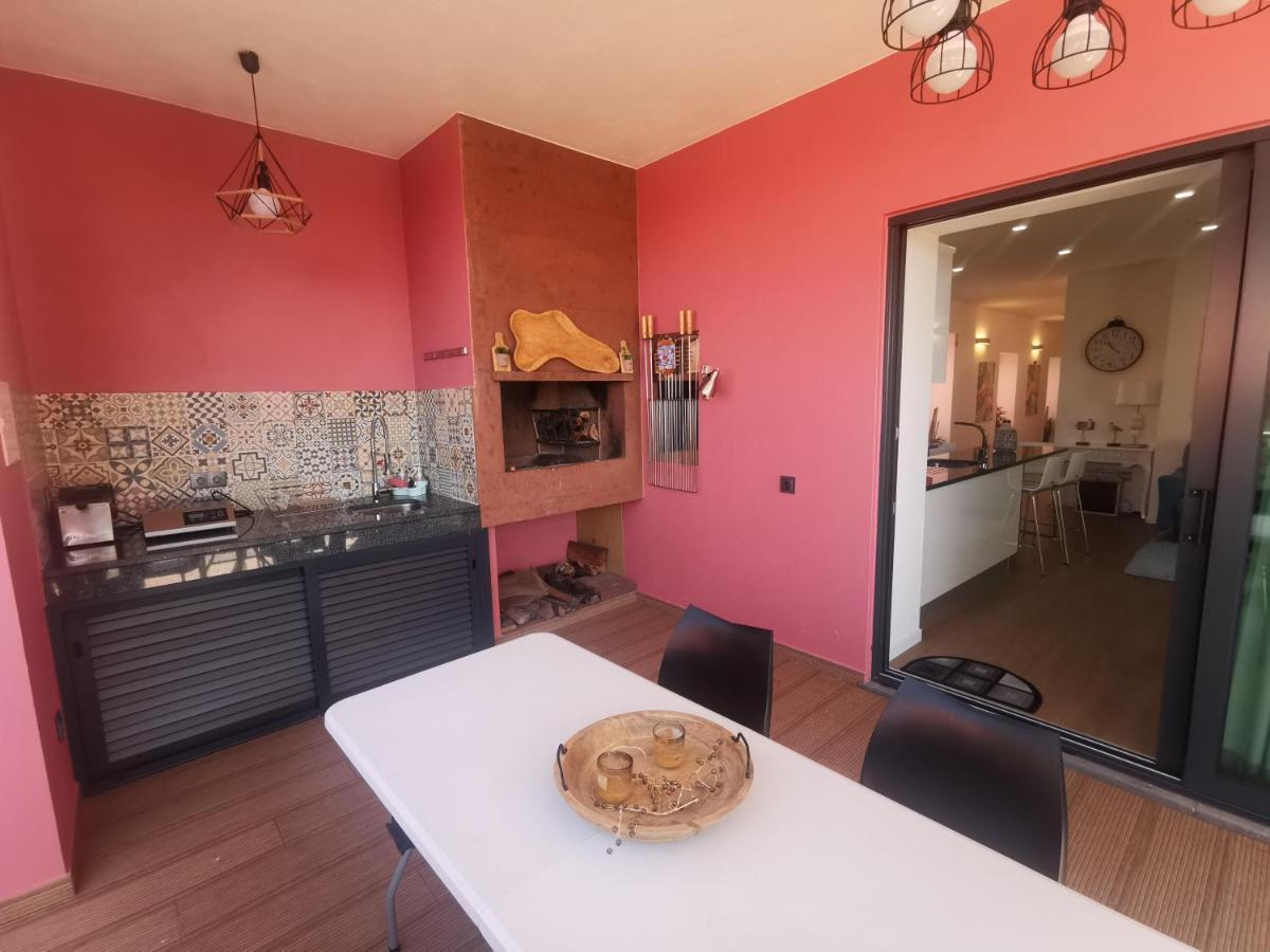 Charming Studios In Calheta Beach - Villa Esmeralda Dış mekan fotoğraf
